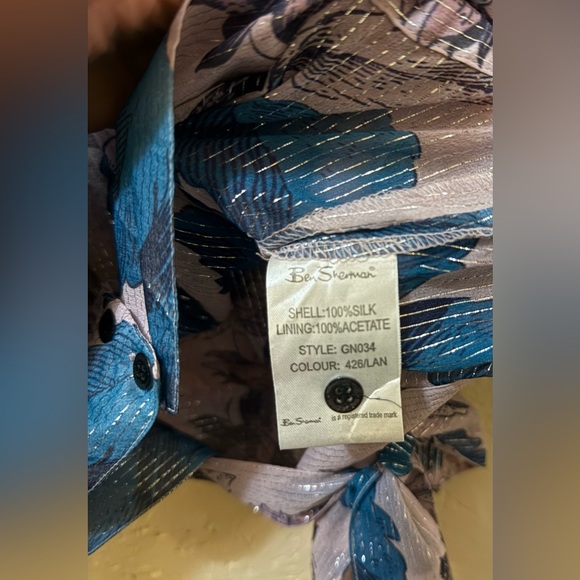 Ben Sherman Women’s 100% Silk Button Up Floral Blouse Medium Lavender and Blue - Picture 4 of 7